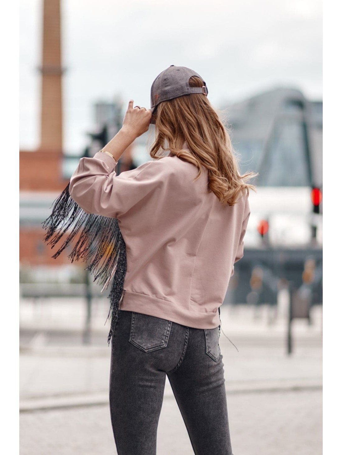 Oversized women\'s sweatshirt with cappuccino fringes FI671 - Online store - Boutique